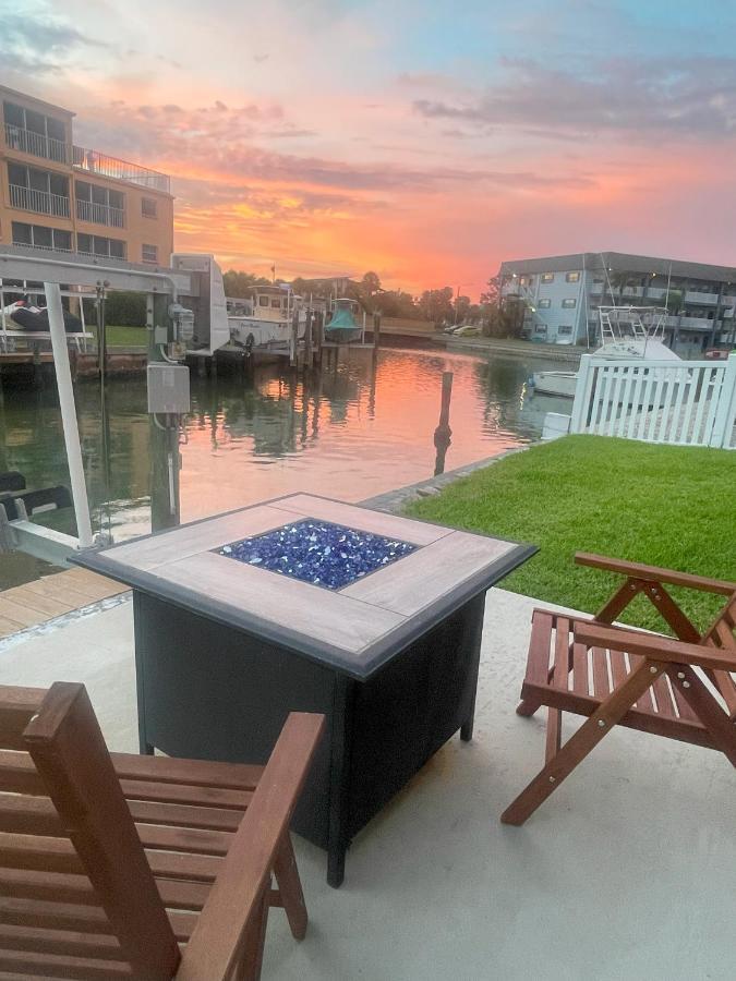 Waterfront Boat Lift Bungalow Villa St. Pete Beach Ngoại thất bức ảnh